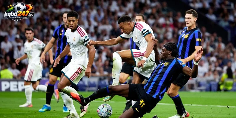 Real Madrid tìm lời giải cho những vấn đề chiến thuật